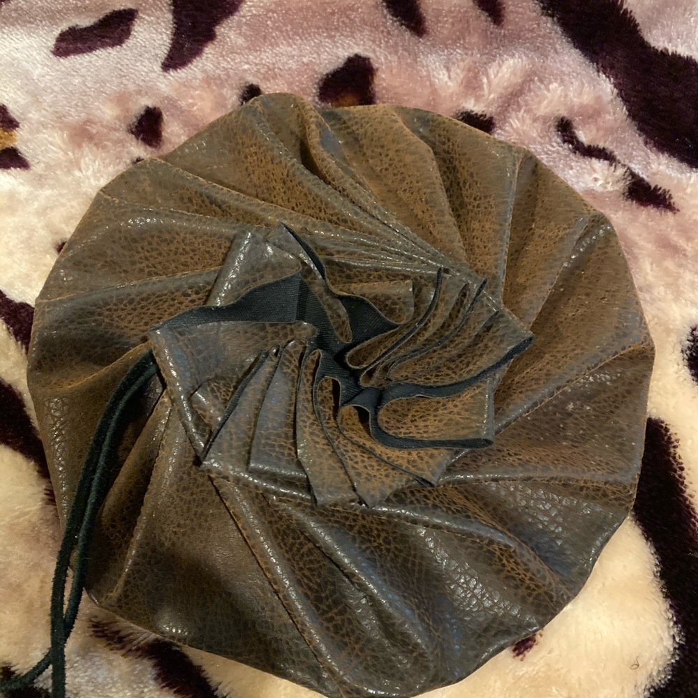 Leather bag draw string had made